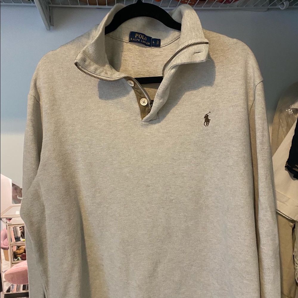 Ralph Lauren oatmeal-colored sweater / sweatshirt